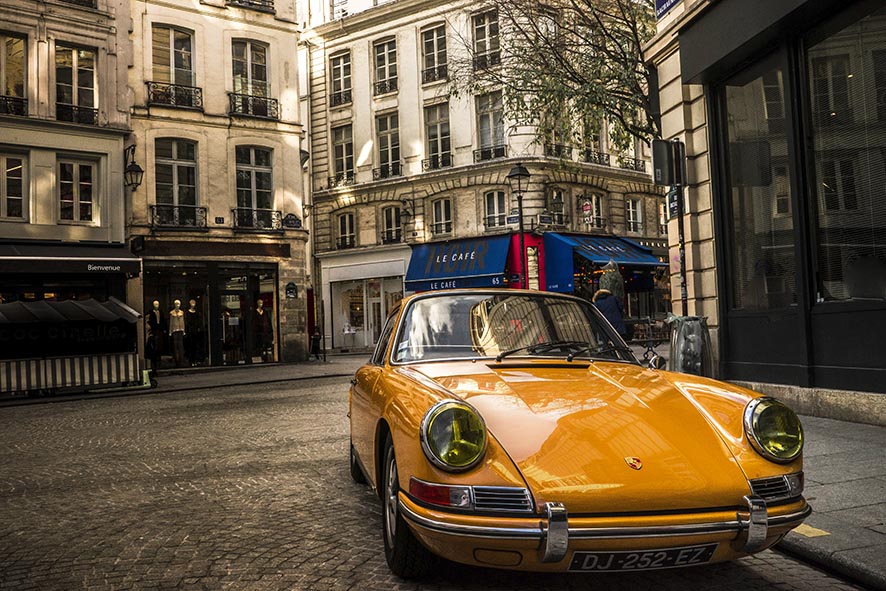 PORSCHE
