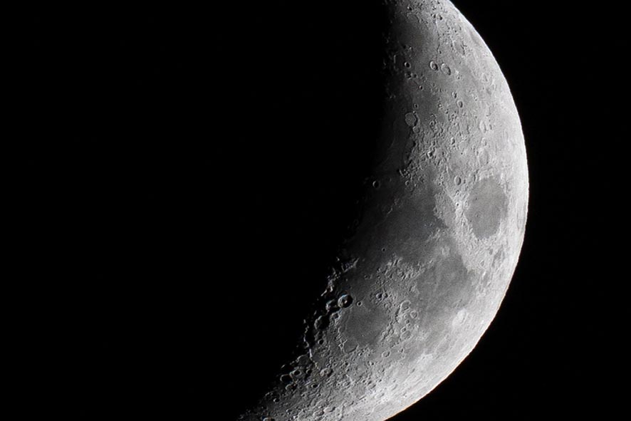 Luna - enodelna